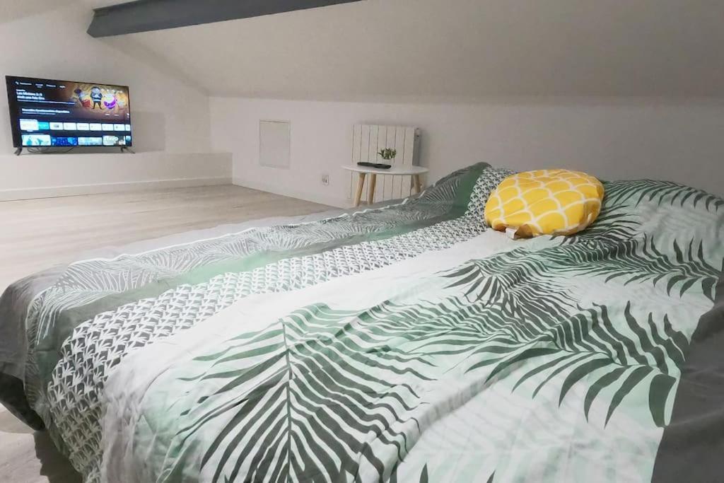 サン・クエンティンAtypique T1 Duplex - Wifi .Parking .Proche .Gareアパートメント エクステリア 写真